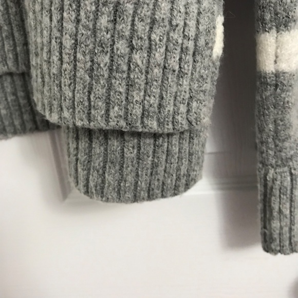 FOREVER 21 Contemporary Stripe Crew Neck Sweater Top L Long Sleeve Grey White - Picture 3 of 4